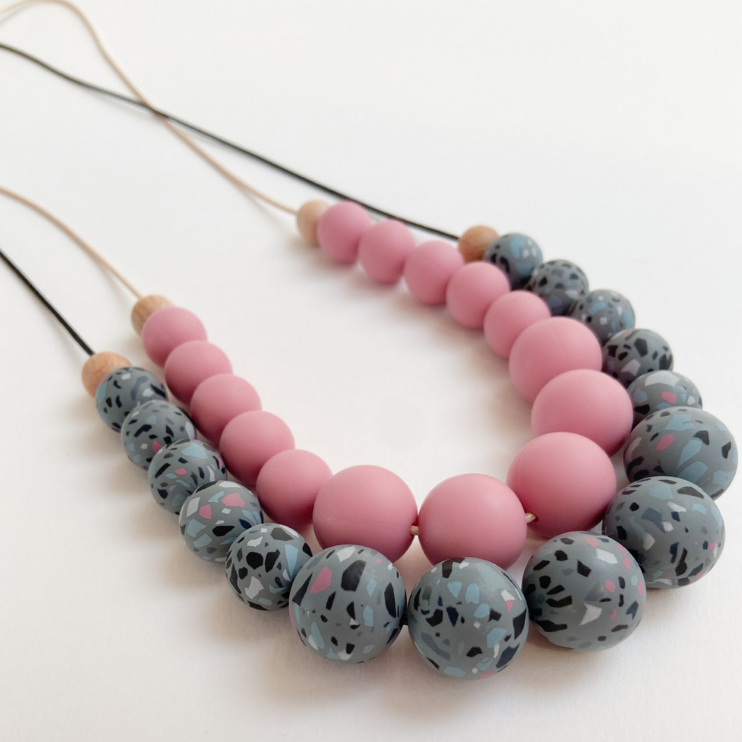 2 Teething or breastfeeding necklaces for £20